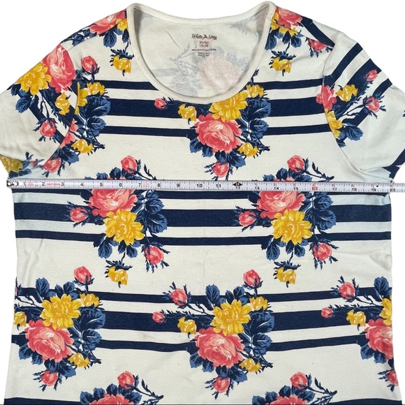 White Stag Xl white & blue stripes, floral design, short sleeve scoop neck - Picture 8 of 10